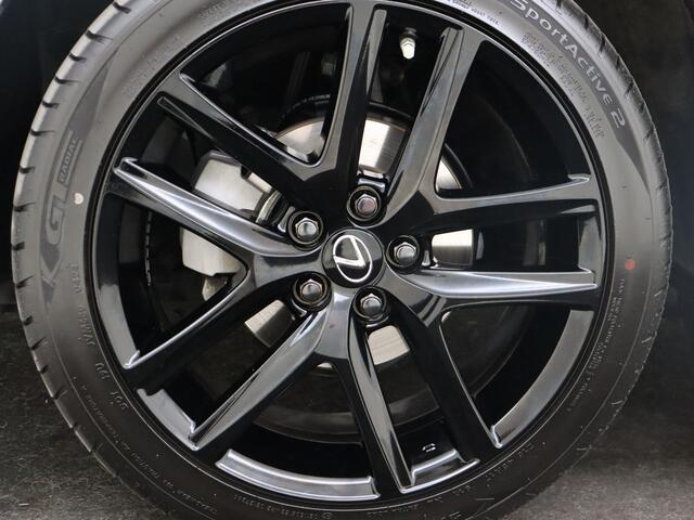 Lexus CT 200h Sport Edition | 17" Velgen | Privacy Glass | LED |
