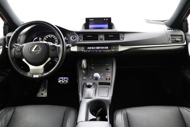 Lexus CT 200h F Sport Line | Lederen bekleding met geheugen | 17 Inch Lichtmetalen velgen | Keyless