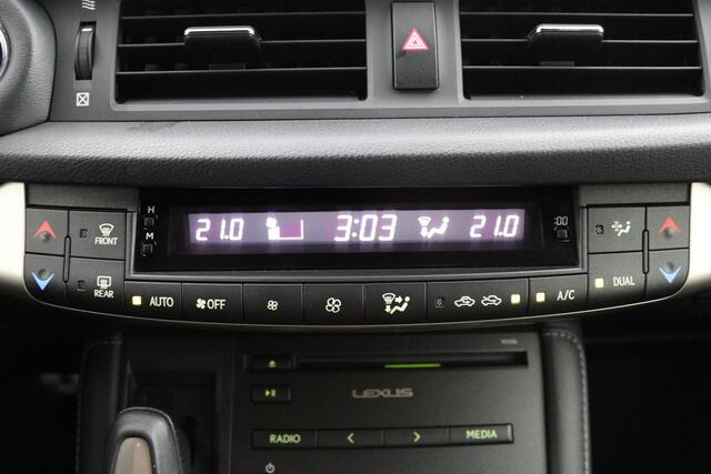 Lexus CT 200h F Sport Line | Lederen bekleding met geheugen | 17 Inch Lichtmetalen velgen | Keyless