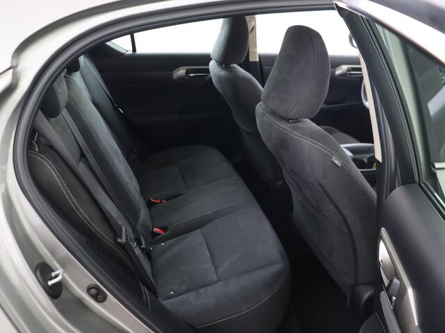 Lexus CT 200h Business Line | Navigatie | Parkeersensoren Voor & Achter | 16" Velgen |