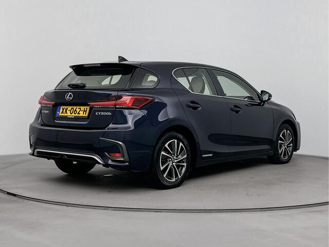 Lexus CT 200h Business Line | Navigatie | Stoelverwarming | NL-Auto | Parkeercamera |