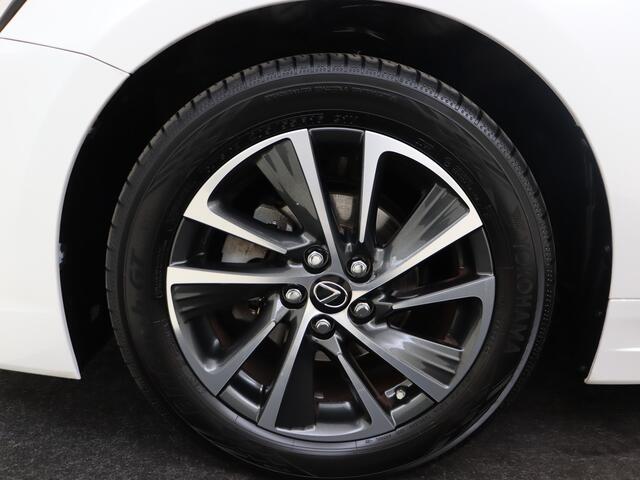 Lexus CT 200h Ultimate Edition | LED | Parkeersensoren | Premium Navigatie |