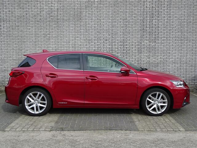 Lexus CT 200h Business Line | 25.950 KM!
