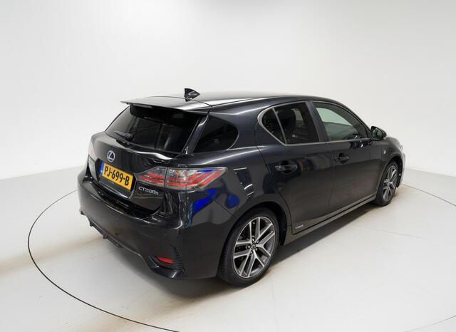 Lexus CT 200h F Sport Line | Schuif / Kanteldak | Stoelverwarming | Sensoren |