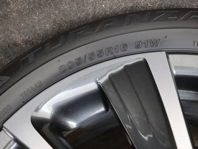 Lexus CT 200h Business Launch Edition | LED | Premium Navigatie | Safety System |