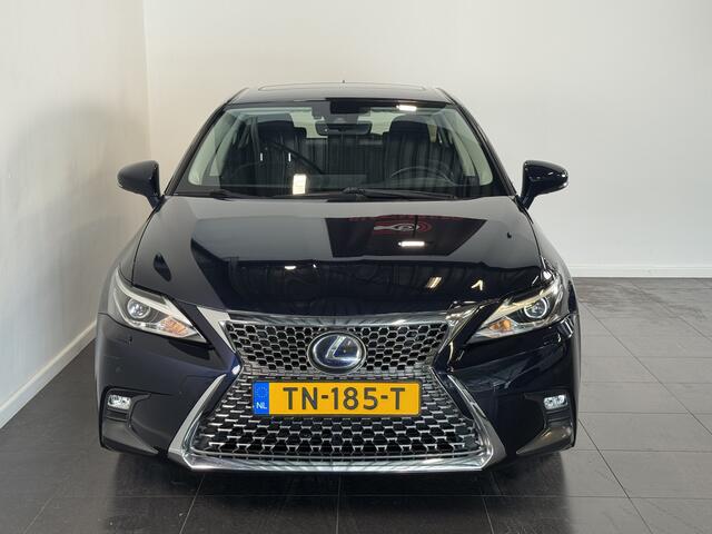 Lexus CT 200h Business Launch Edition | Schuif - kanteldak | Adaptieve cruise control | Parkeersensoren voor -en achter | Facelift model |