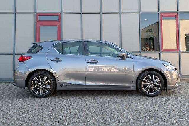 Lexus CT 200h Business Launch Edition Apple Carplay / Android Auto