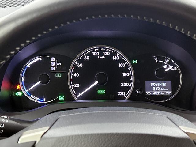Lexus CT 200h Business Line | BTW voertuig | Dealer onderhouden | Parkeersensoren voor+achter | Cruise Control | Climate Control | Navigatie | Achteruitrijcamera |