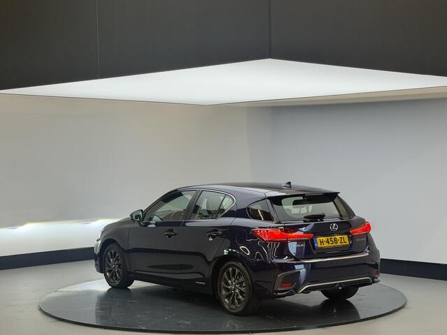 Lexus CT 200h Luxury Line | Leer | Adaptieve cruise control | Verw voorstoelen | 17'' LM all weatherbanden