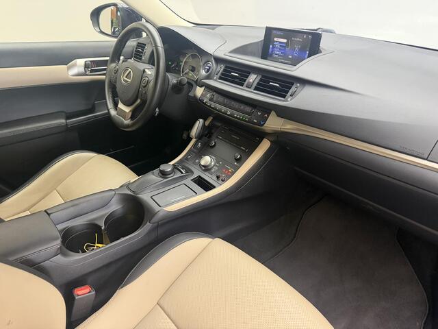 Lexus CT 200h Luxury Line | Leer | Adaptieve cruise control | Verw voorstoelen | 17'' LM all weatherbanden
