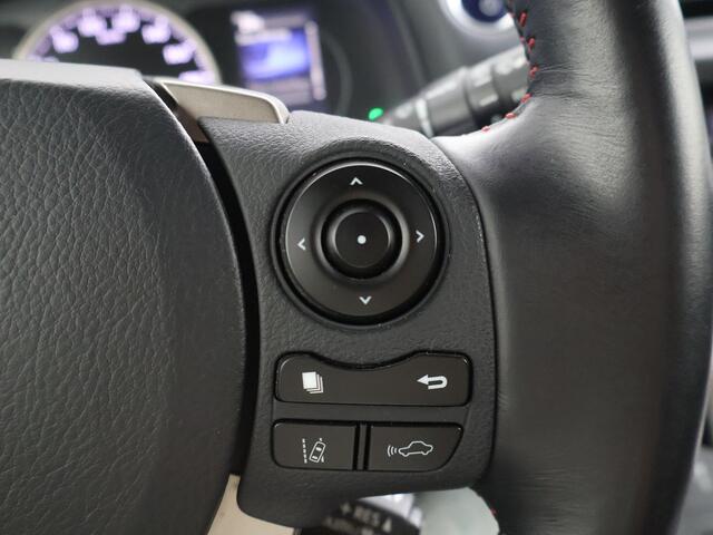 Lexus CT 200h Sport Edition Mercury Grey metallic Black/ Dark Rose stof