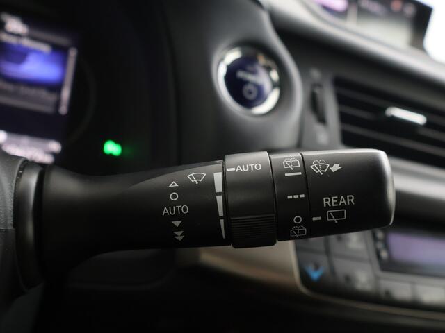 Lexus CT 200h Sport Edition Mercury Grey metallic Black/ Dark Rose stof