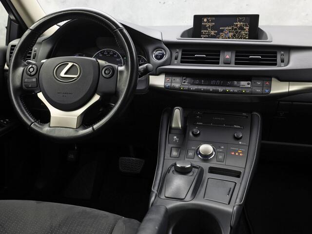 Lexus CT 200h Business Launch Edition Automaat (NAVIGATIE, CAMERA, ALCANTARA, SPORTSTOELEN, KEYLESS, ADAPTIVE CRUISE, NIEUWSTAAT)