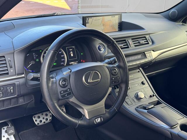 Lexus CT 200h F Sport Line Adaptieve Cruise Stoelverwarming
