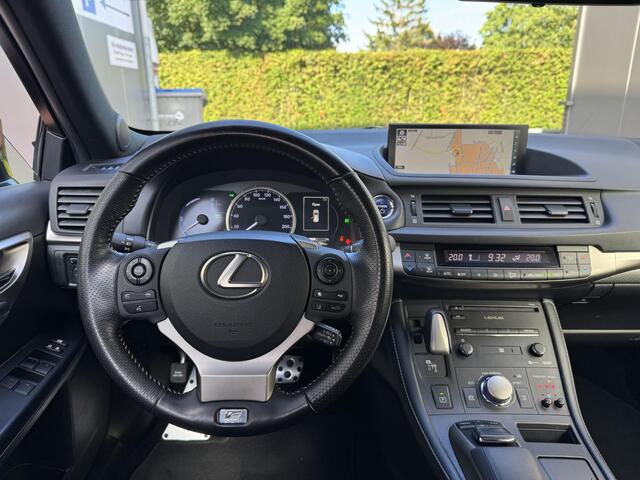 Lexus CT 200h F Sport Line Adaptieve Cruise Stoelverwarming