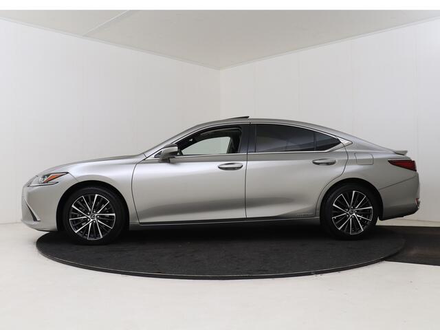 Lexus Es 300h Preference Line | Sunroof | Elektrische Stoelen | Apple Carplay & Android Auto |