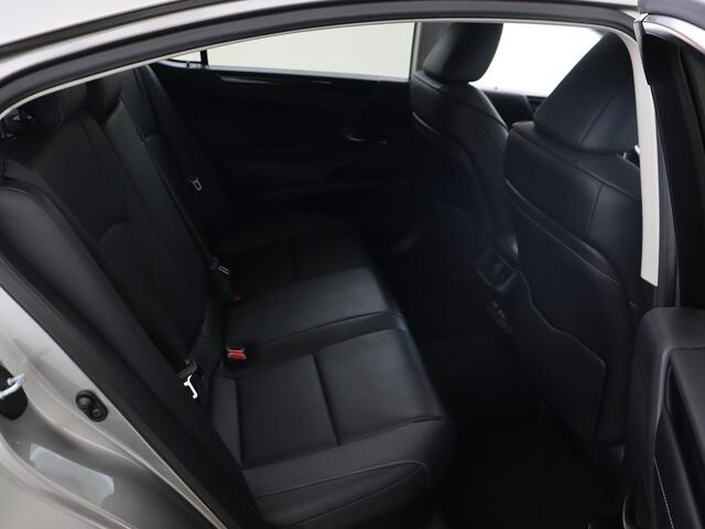 Lexus Es 300h Preference Line | Sunroof | Elektrische Stoelen | Apple Carplay & Android Auto |