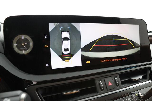 Lexus Es 300h President Line | Nieuw! | Uit voorraad leverbaar! | Mark Levinson | Hyper Chroom velgen | Rondomzichtcamera