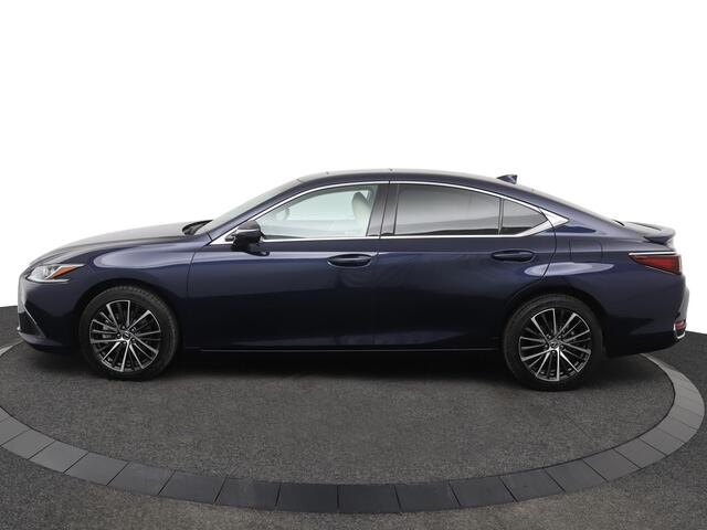 Lexus Es 300h 35th Edition | Nieuw! | Uit voorraad leverbaar | Schuif/-kanteldak | Verlichte instaplijsten