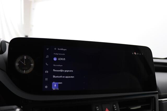 Lexus Es 300h 35th Edition | Nieuw! | Uit voorraad leverbaar | Schuif/-kanteldak | Verlichte instaplijsten