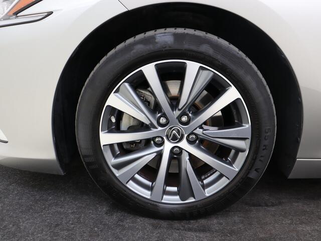 Lexus Es 300h Business Line | Sunroof | Lederen Bekleding | Apple Carplay & Android Auto |