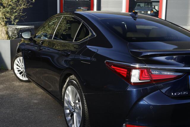 Lexus Es 300h President Line | Mark Levinson | HUD | LED koplampen adaptief |