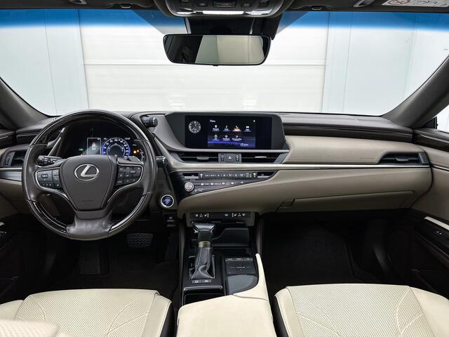 Lexus Es 300h Luxury Line | Stoelverwarming en -ventilatie | Leer | LED koplampen | Adaptive Cruise |