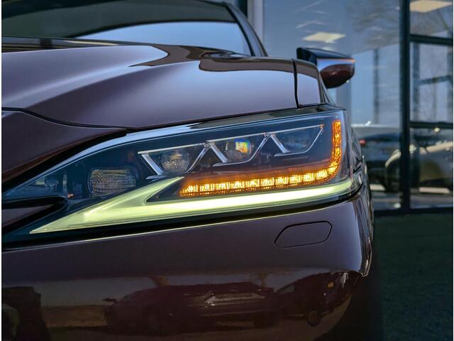 Lexus Es 300h President Line | Stoelverw. en koeling | Stuurverw. | HUD | Mark & Levinson | 360° camera | Pano