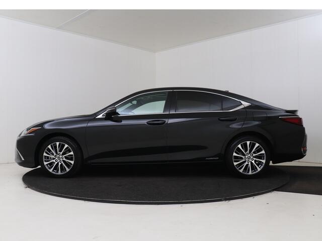 Lexus Es 300h Preference Line | 1ste Eigenaar | Dealer onderhouden | Stoel+Stuurverwarming | Blind Spot Monitor | LED Verlichting | Elektrisch Verstelbaar Stoelen | Schuif/Kantel Dak |