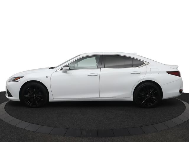 Lexus Es 300h F Sport Line | Mark Levinson | Adaptive Variable Suspension | Blade Scan Koplampen | Head-Up Display
