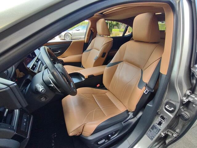 Lexus Es 300H PRESIDENT LINE