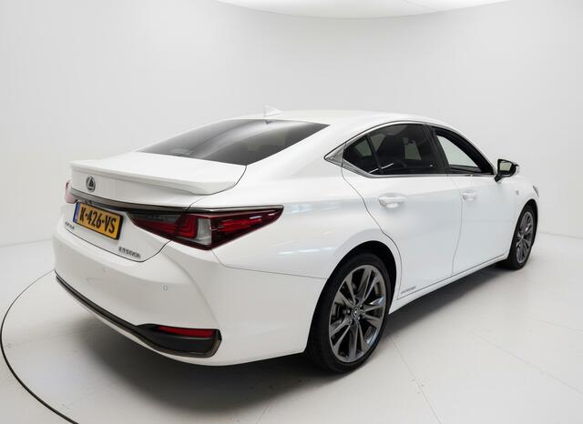 Lexus Es 300h F Sport Premium | Mark-Levinson | Carplay | Sunroof |