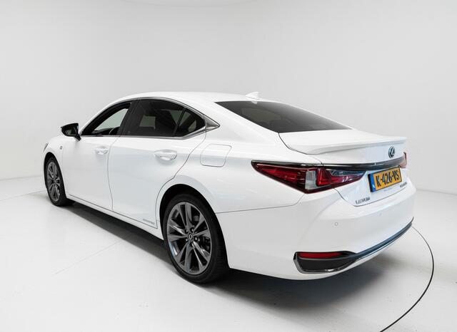 Lexus Es 300h F Sport Premium | Mark-Levinson | Carplay | Sunroof |