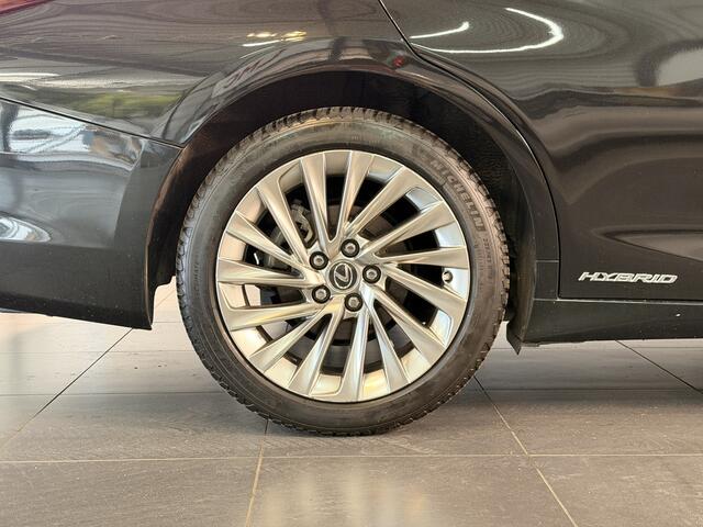 Lexus Es 300h President Line