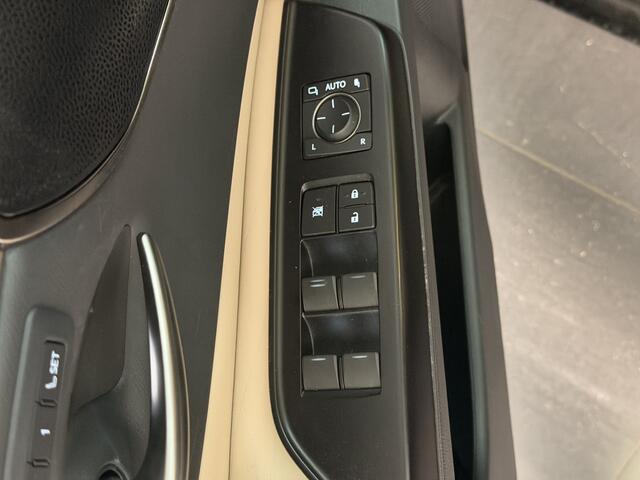 Lexus Es 300h President Line