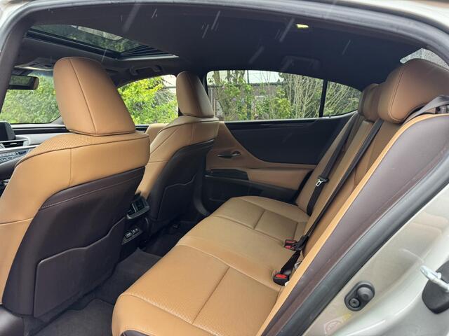 Lexus Es 300h DEALER ONDERHOUDEN *Nette Auto*
