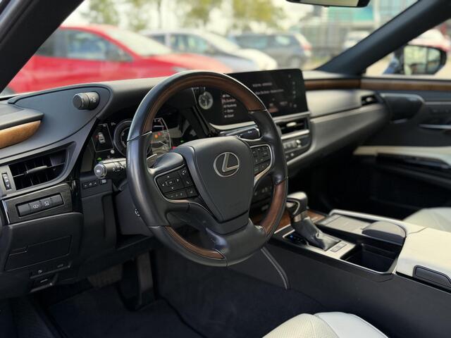Lexus Es 300h President Line | Schuif- kanteldak | Mark Levinson | Beige leder