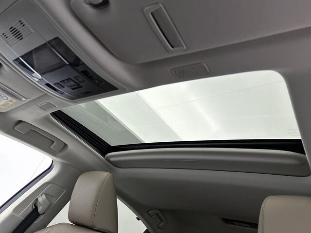 Lexus Es 300h Executive Line | Schuif/Kantel Dak | Blind Spot m Stoel+stuurverwarming | Stoelventilatie | Premium Navigatiesysteem | Memory Seats |