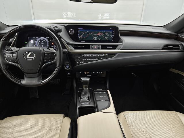 Lexus Es 300h Executive Line | Schuif/Kantel Dak | Blind Spot m Stoel+stuurverwarming | Stoelventilatie | Premium Navigatiesysteem | Memory Seats |