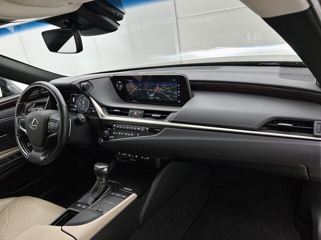 Lexus Es 300h Executive Line | Schuif/Kantel Dak | Blind Spot m Stoel+stuurverwarming | Stoelventilatie | Premium Navigatiesysteem | Memory Seats |