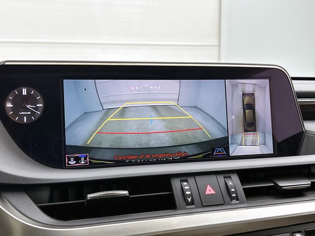 Lexus Es 300h Executive Line | Schuif/Kantel Dak | Blind Spot m Stoel+stuurverwarming | Stoelventilatie | Premium Navigatiesysteem | Memory Seats |