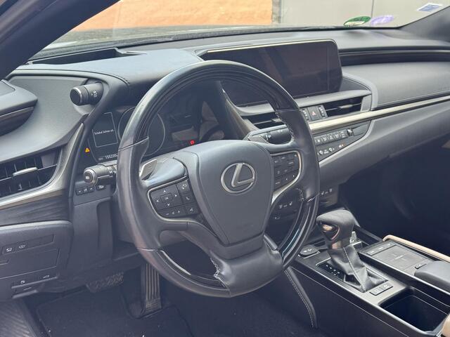 Lexus Es 300h President Line Full Option Dealer Onderhouden