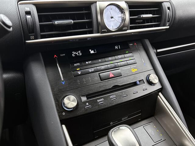 Lexus IS 300h Hybrid Business Line | BTW Voertuig | Stoelverwarming |
