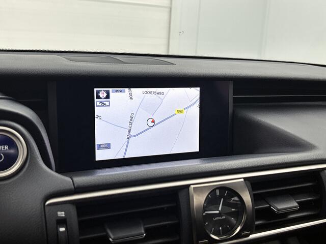 Lexus IS 300h Hybrid Business Line | Premium uitgevoerd | Elektrisch schuif kantel dak |