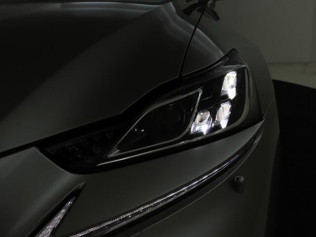 Lexus IS 300h Hybrid Business Line | Quad LED Koplampen | Safety System | Stoelverwarming |