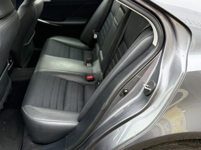 Lexus IS 300h Hybrid Business Line Navigatiesysteem, Keyless starten