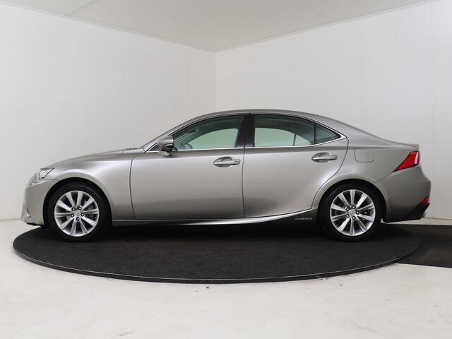 Lexus IS 300h Hybrid Business Line | Cruise control | Panorama Dak | Parkeercamera |