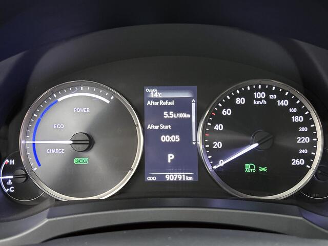 Lexus IS 300h Hybrid Business Line | Parkeersensoren | Cruise Control Adaptief | Achteruitrijcamera |