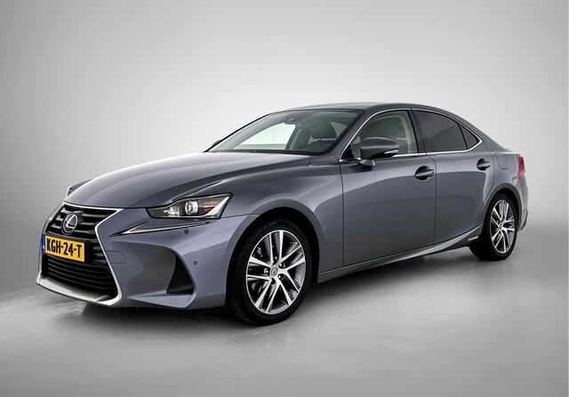 Lexus IS 300h First Edition | Elektrisch Verstelbare Stoelen | Cruise Control Adaptief | Parkeersensoren |
