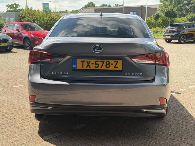 Lexus IS 300h Hybrid Business Line AUTOMAAT| CAMERA| AIRCO/ECC| CRUISECONTROL| PARKEERSENSOREN| LM-VELGEN